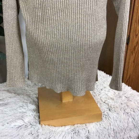 Lane Bryant gold metallic stretchy long sleeve sweater Woman’s 26/28 - Picture 9 of 14